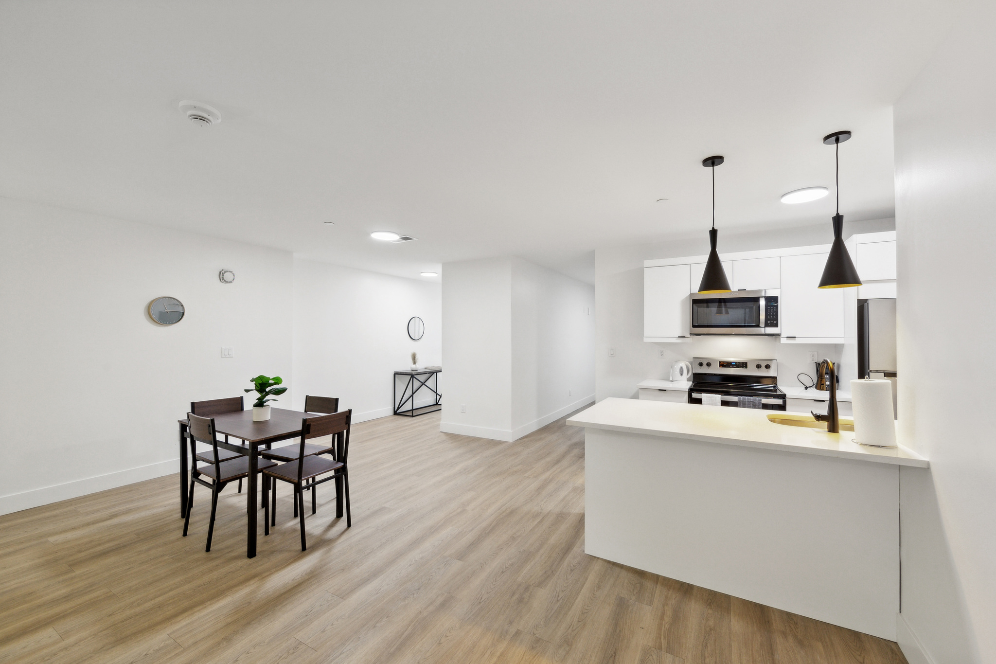 Market View Residence 503 1.1.5