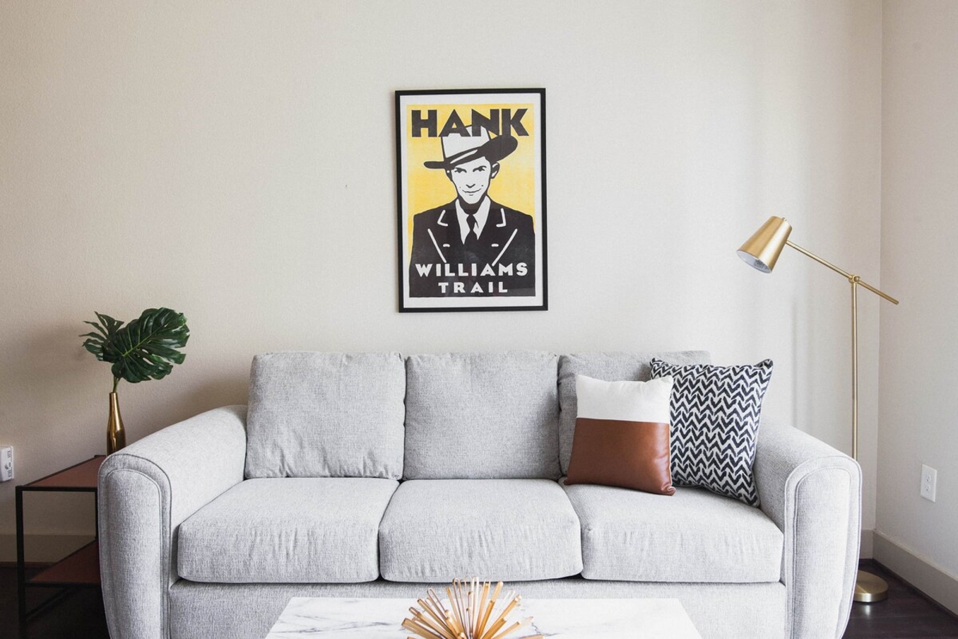 Walk Everywhere • Balcony & Gated Parking - Montgomery