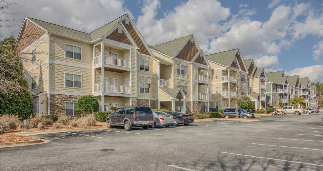 The Verandas, 2325 Calgary Crescent, · Unit 1/1