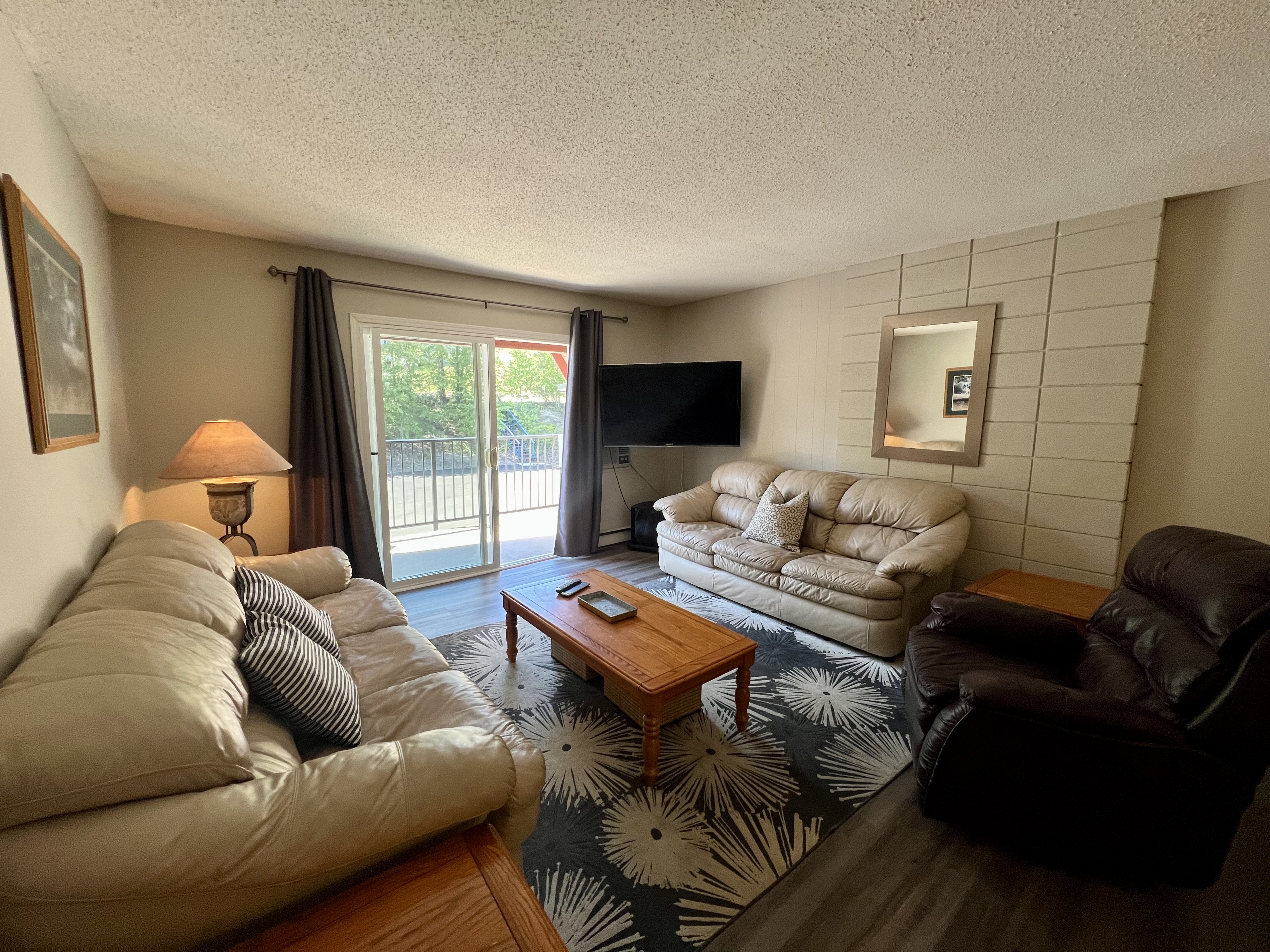Ski-in Ski-out Access And Hot Tub - Stunning Mountain Escape - Kimberley