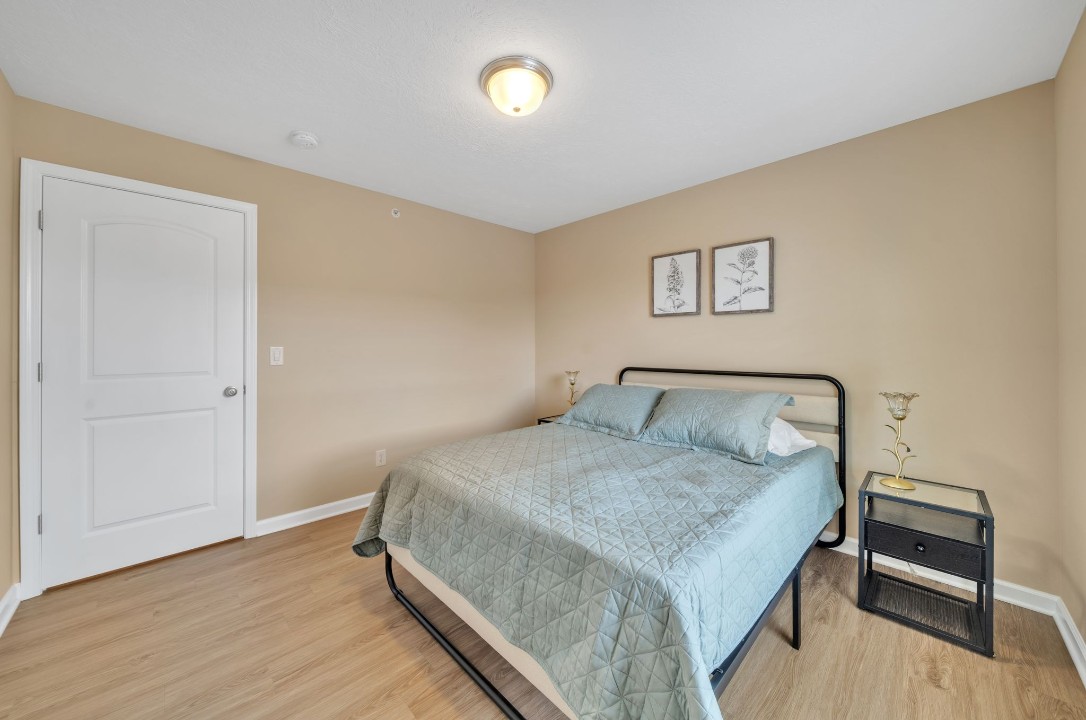 Stonecrest 701, · Unit 2/2