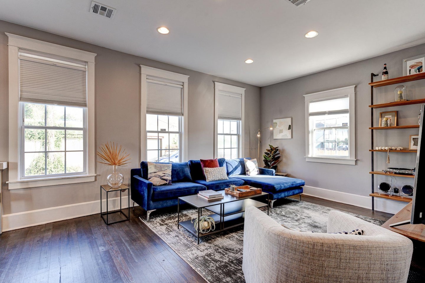 wonderful living room perfect for a group who wants to lounge