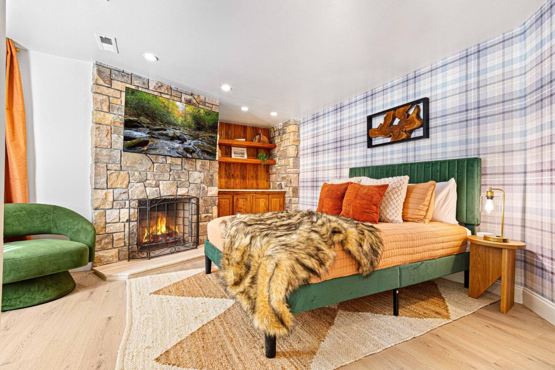 Wildernest Villa elegant bedroom