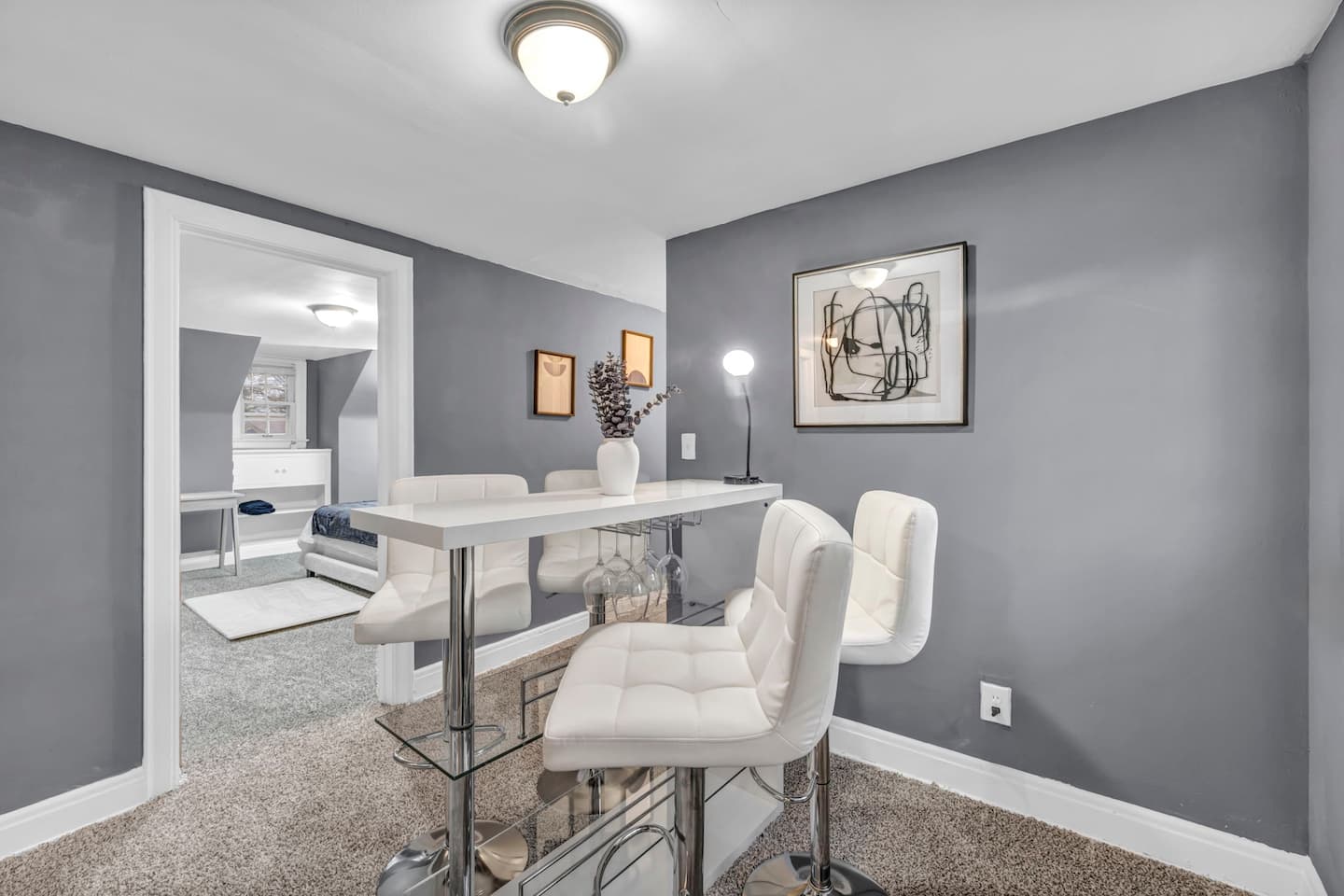 Weber Duplex House Upper Unit Near Highland Square - Akron, OH