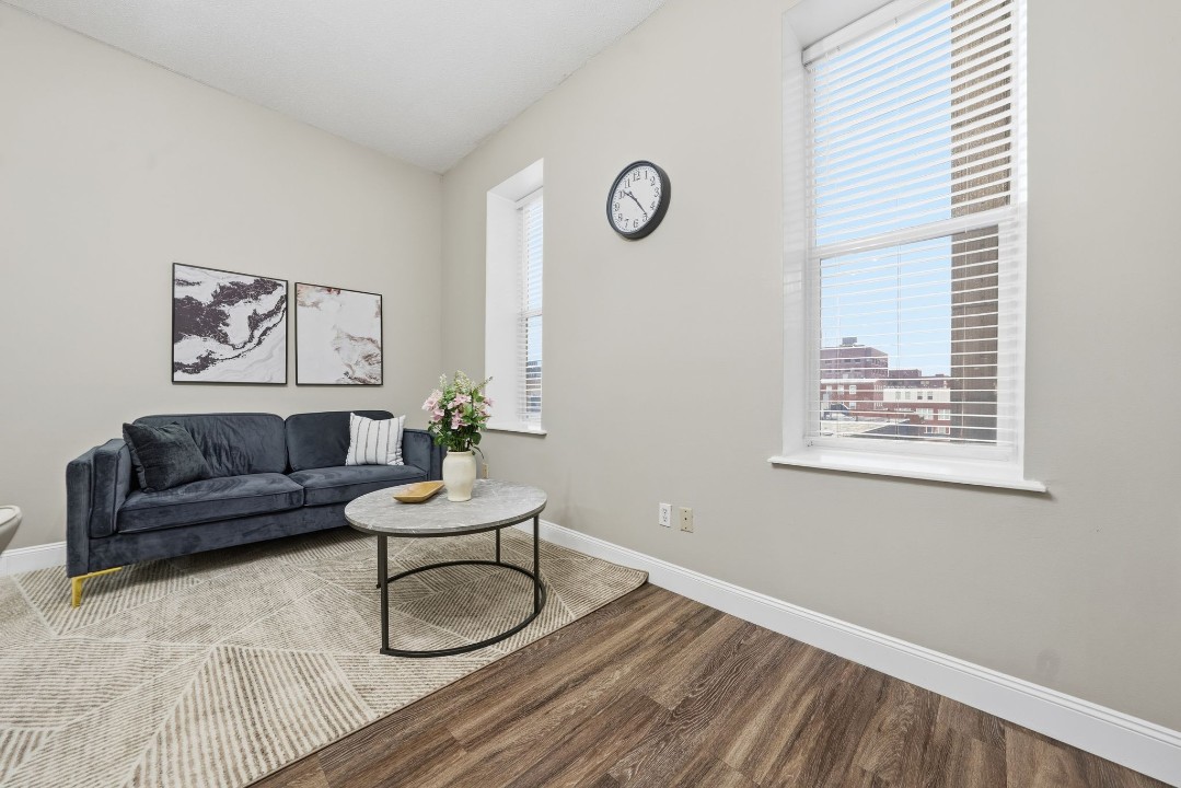 The Liberty Building · Unit 401 1/1