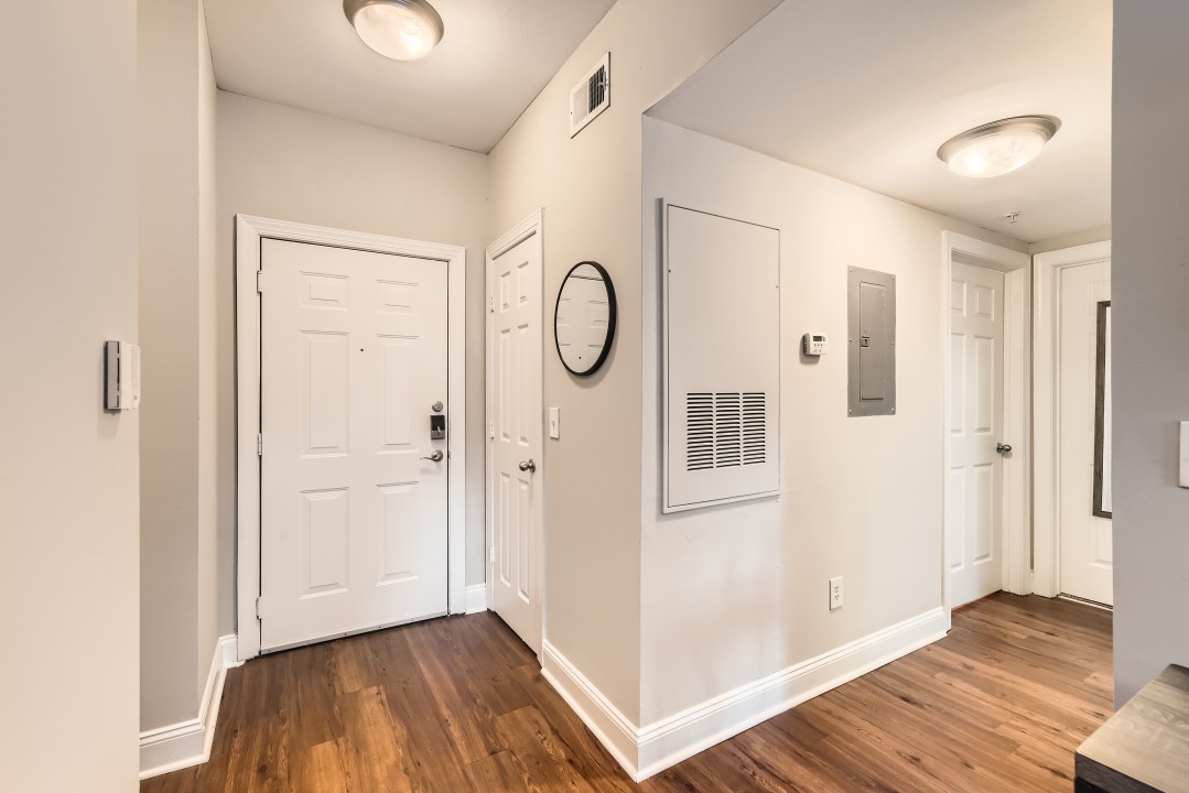 Crest at Midtown · Unit 4221 1/1