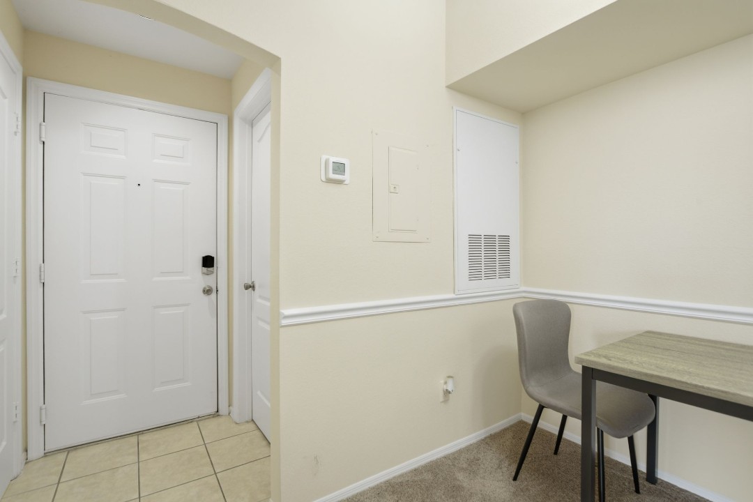 Avenue · Unit at Winter Springs 21-309 1/1