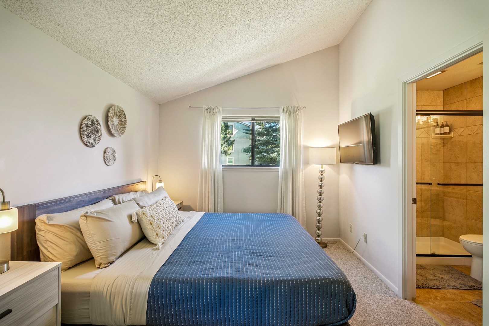 Uptown Summit Suite Condo