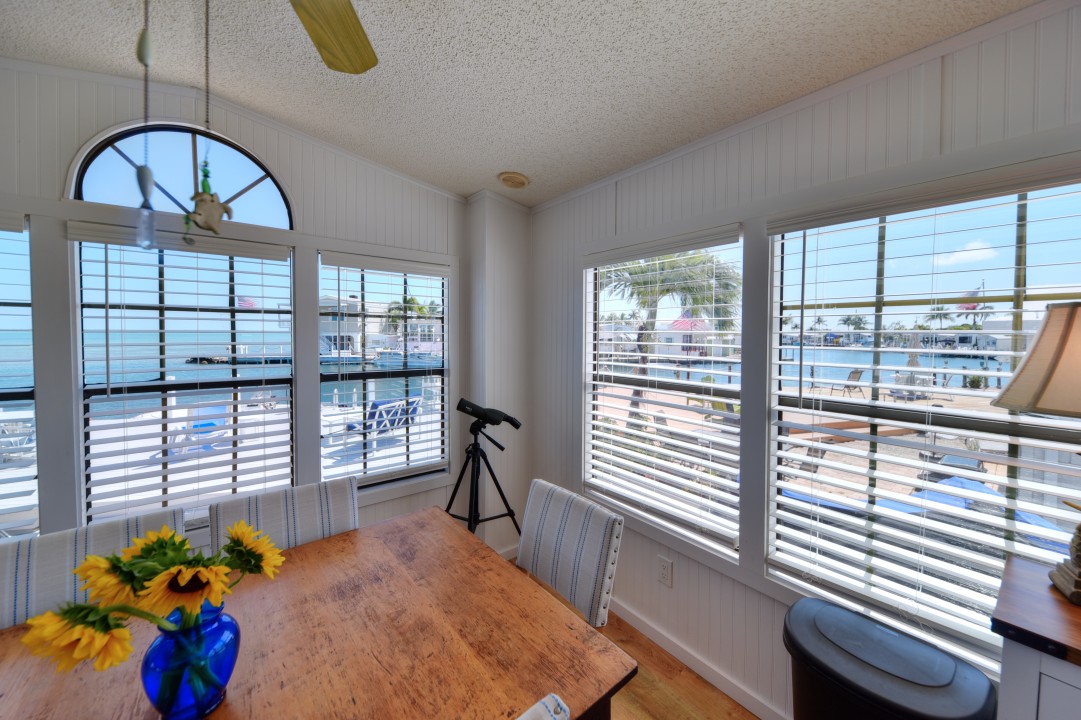 Windy Point Oceanfront in Geiger Key — Dining Room