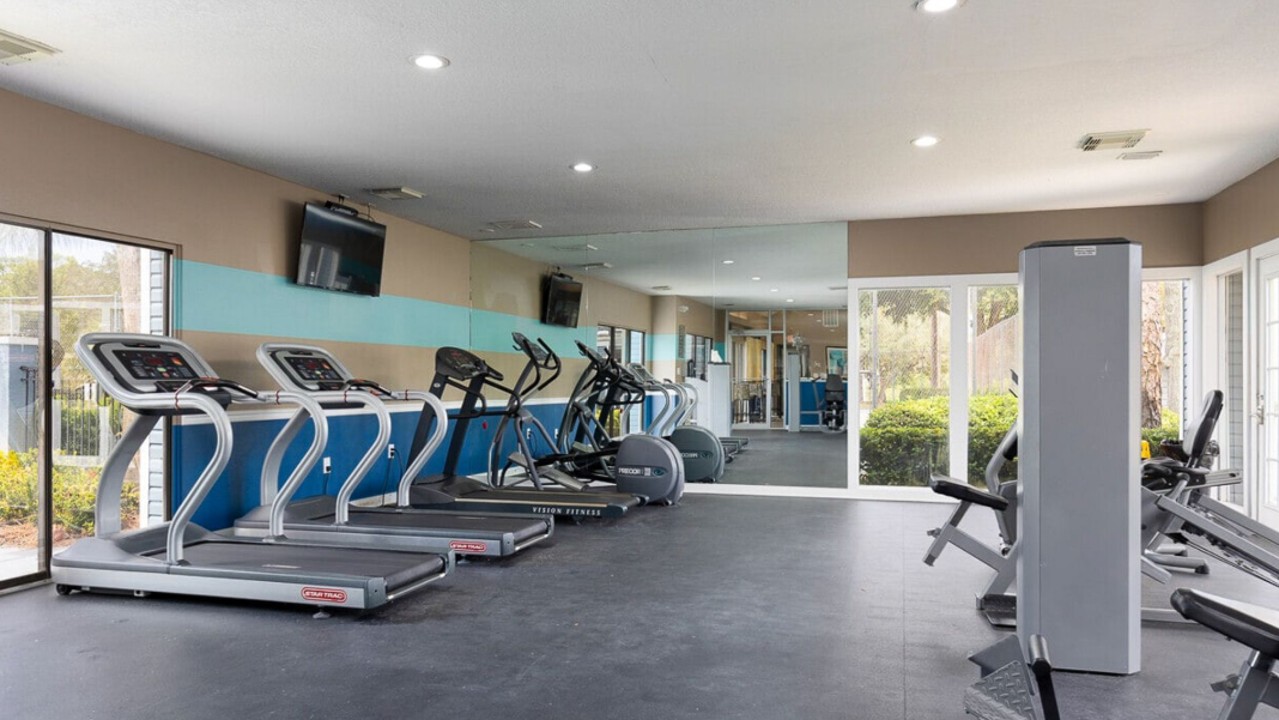 Avenue · Unit at Winter Springs 03-207 1/1