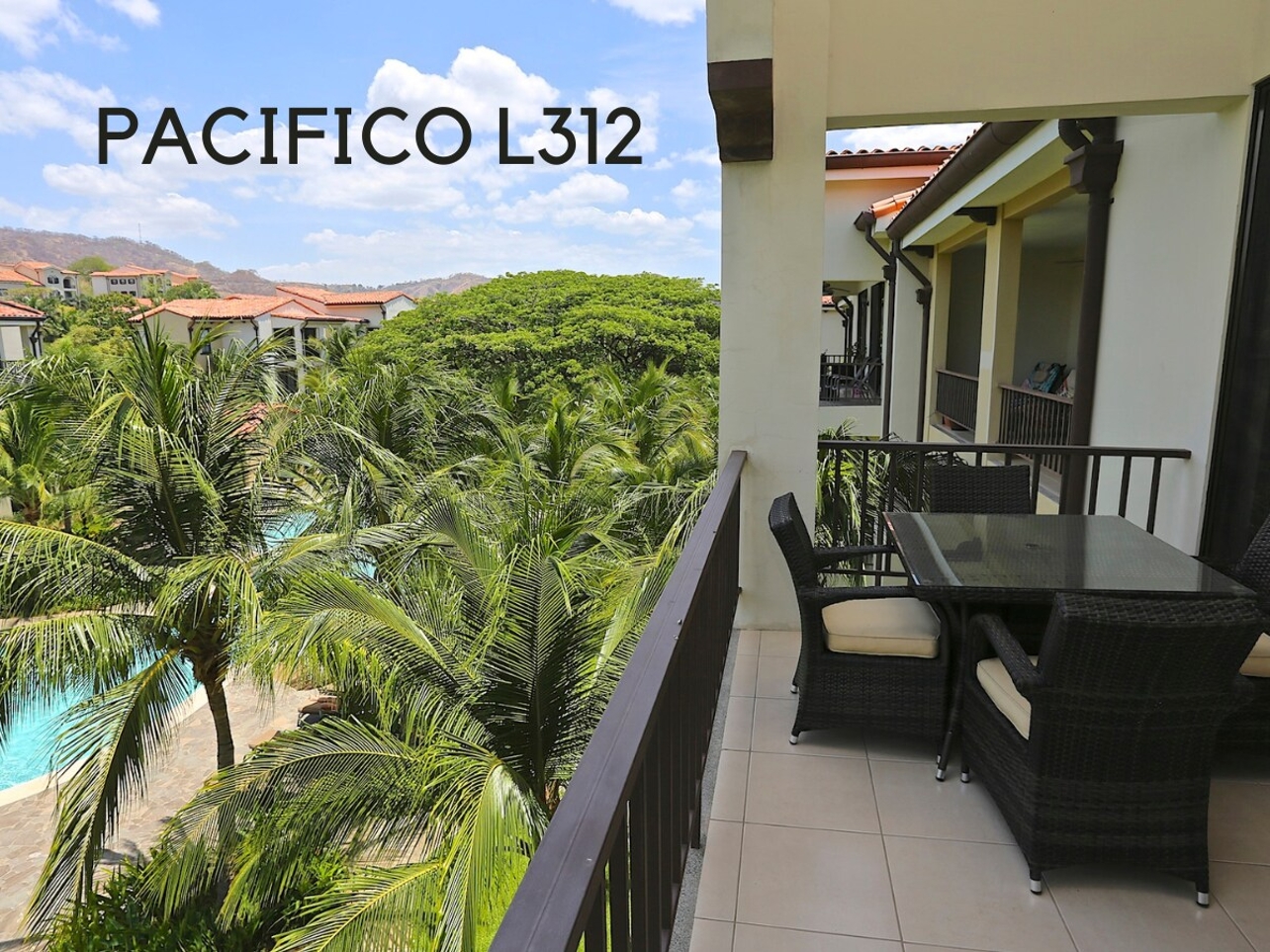 Updated 3rd Floor Unit w/Grill + Beach Club Access — Playas del Coco, Guanacaste — vacation rental
