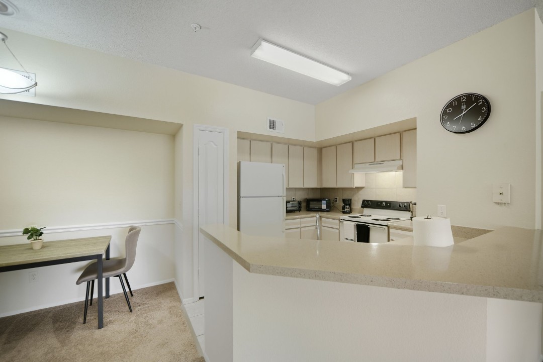 Avenue · Unit at Winter Springs 21-309 1/1