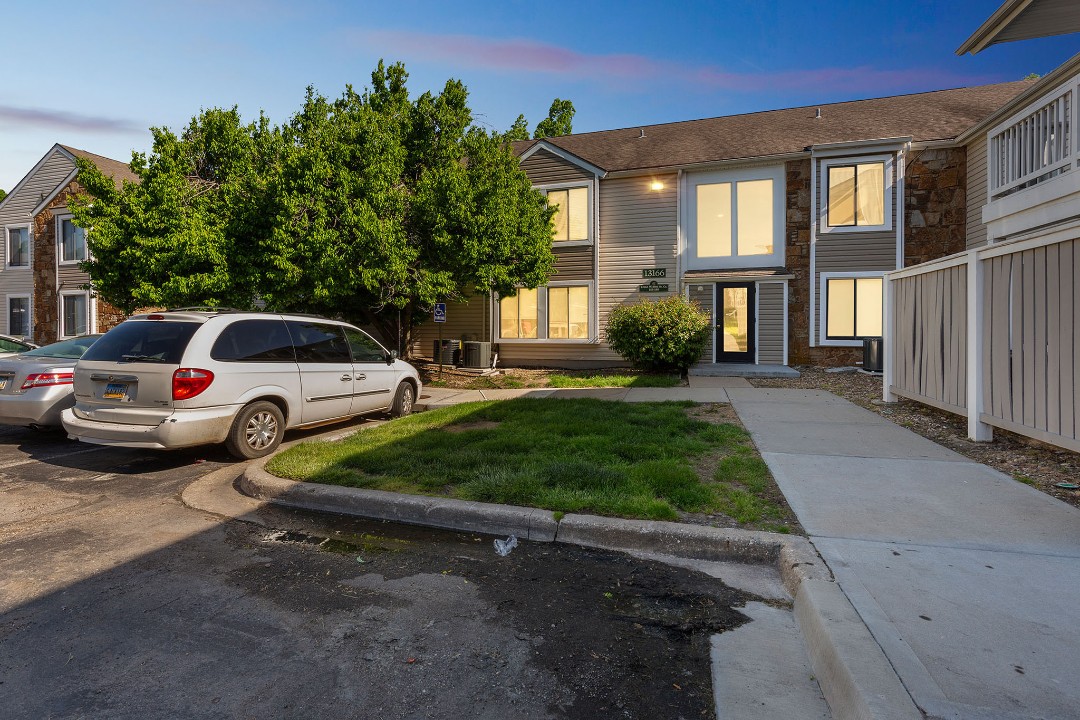 Rosehill Pointe · Unit 185 1/1