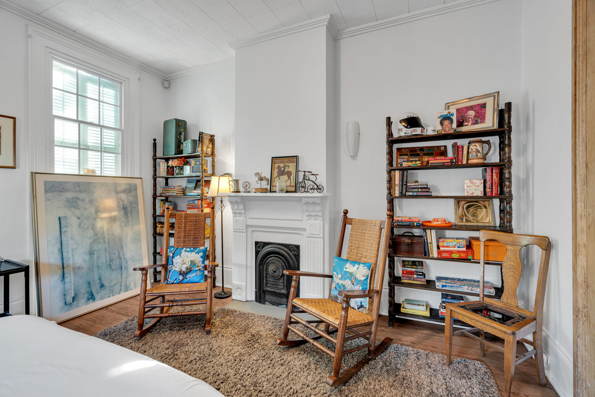 Classic NOLA living room with fireplace