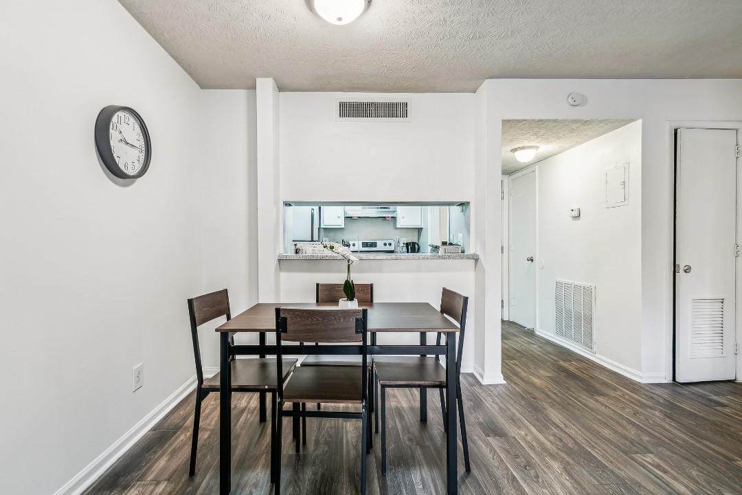 Vinings · Unit 3006 1/1