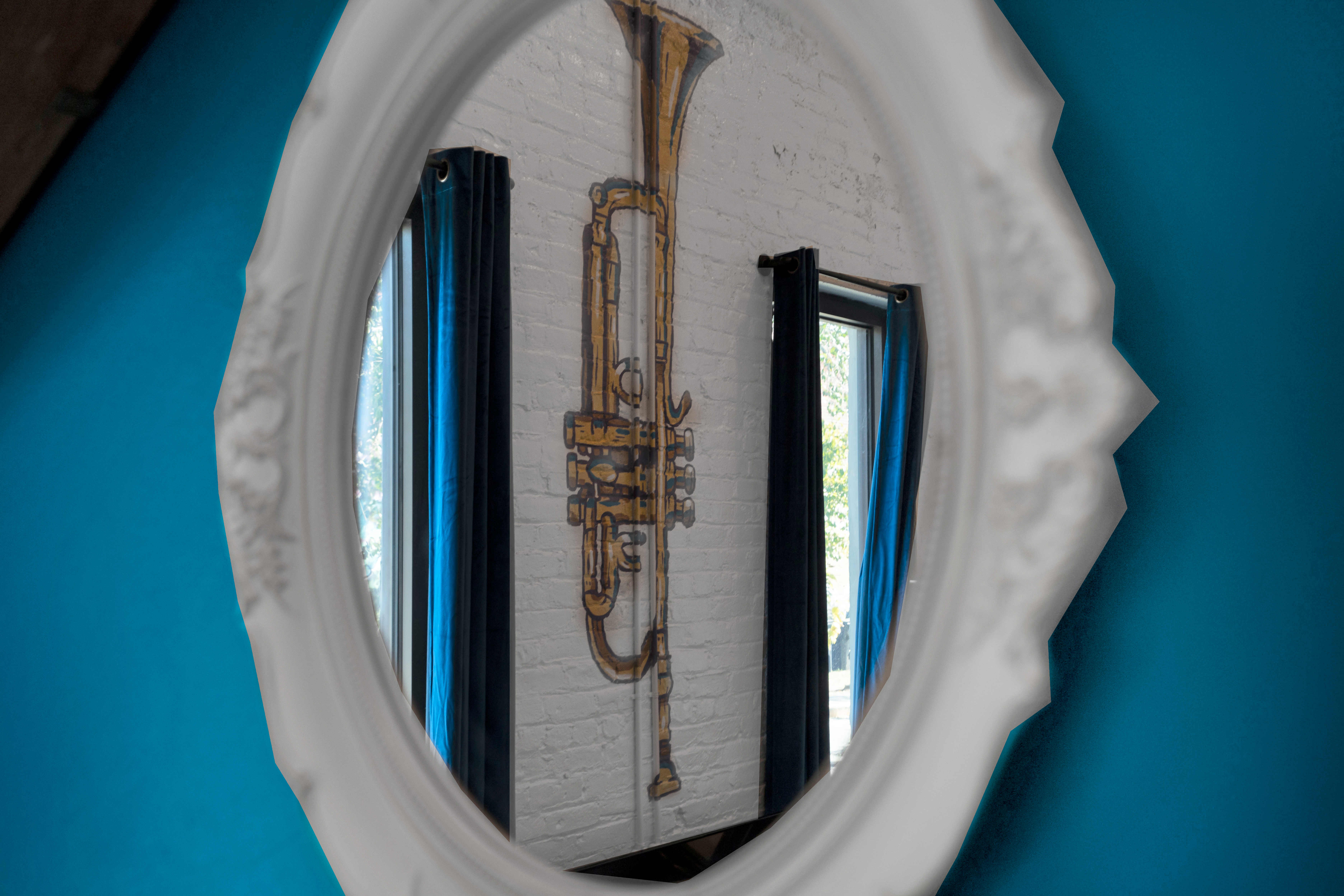 Reflected rhythm in soft tones