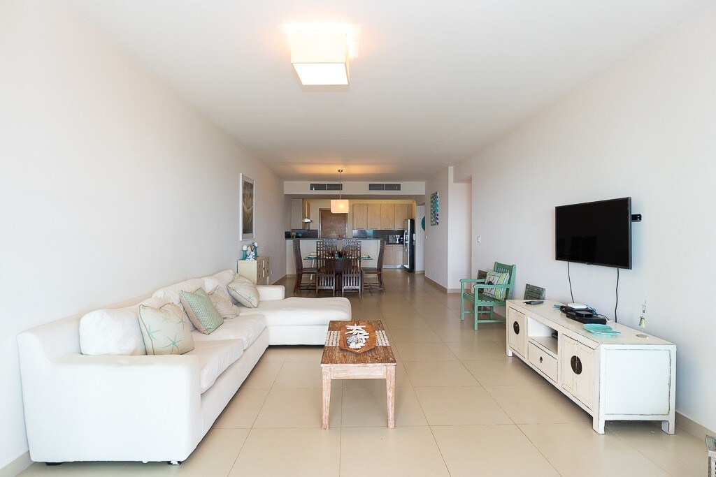 The Balboa Condo by  AcoModo @Bijao photo 5