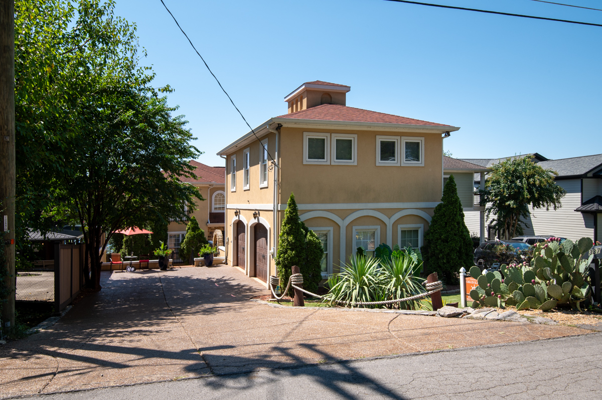 Mediterranean Lake Front Home  photo 5