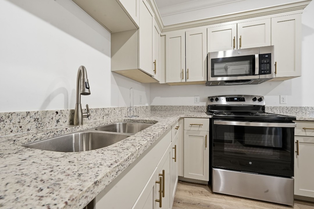 St Andrews Villas · Unit 1706 2/2