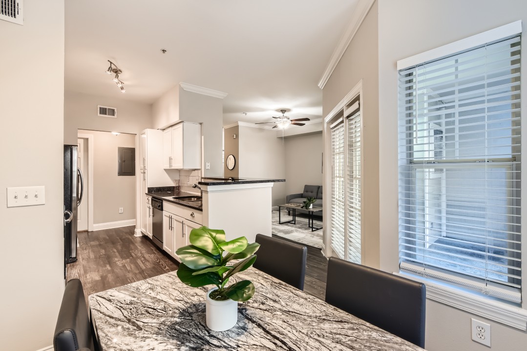 Crest at Midtown · Unit 1112 1/1