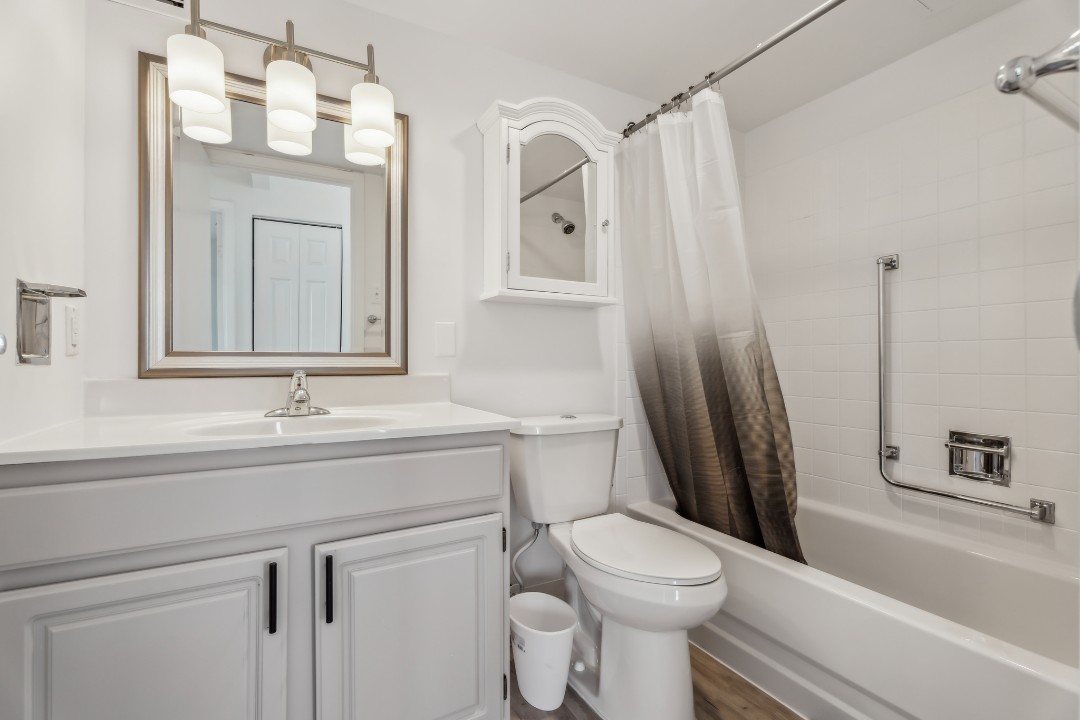 Legacy at Imperial Village · Unit 817 2/2