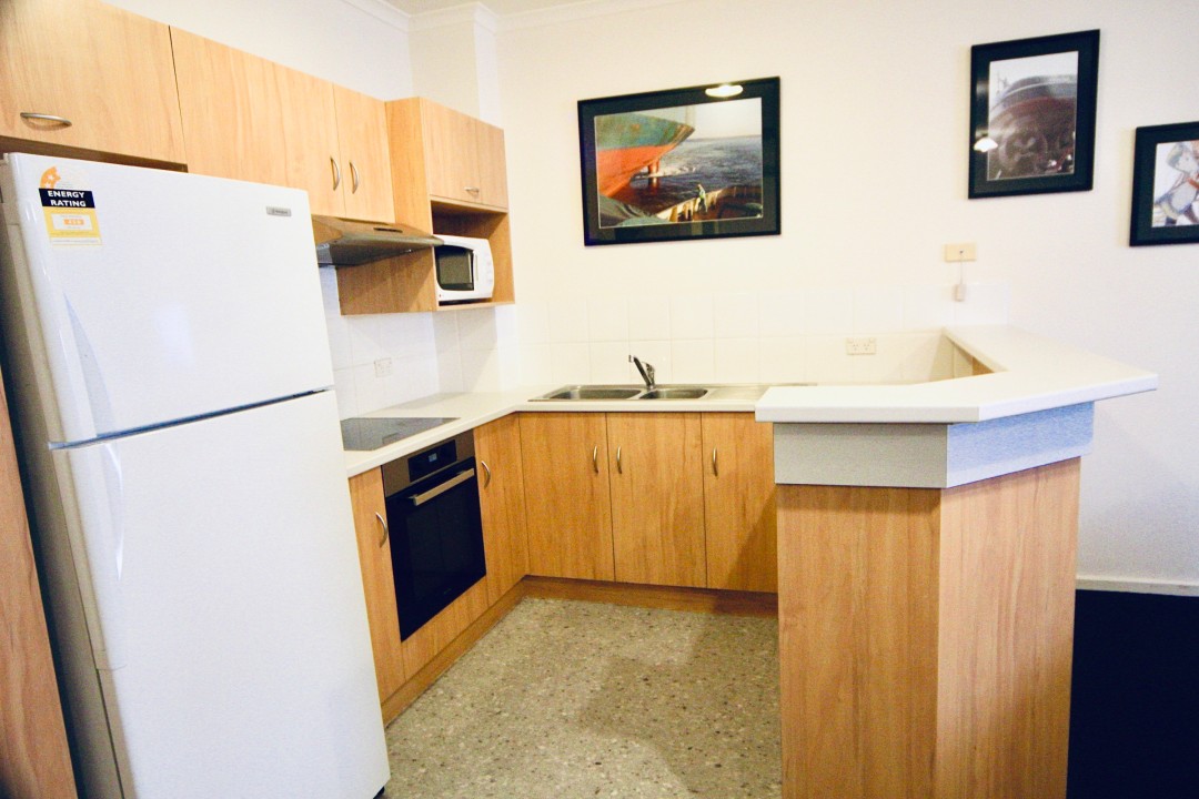 Full kitchen with pantry basics, laundry facilities, and an outdoor clothesline support extended visits or family stays.