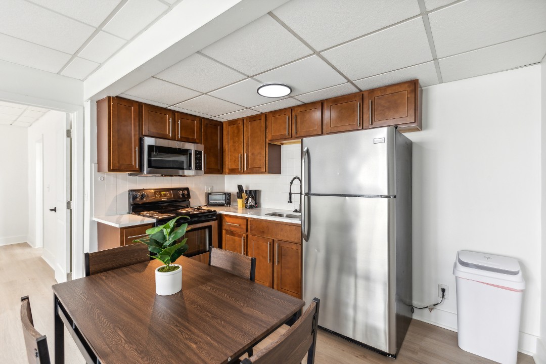 on East, 116 - · Unit 111  1/1