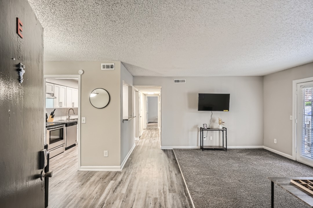 Crest at East Cobb 1820E · Unit 2/2