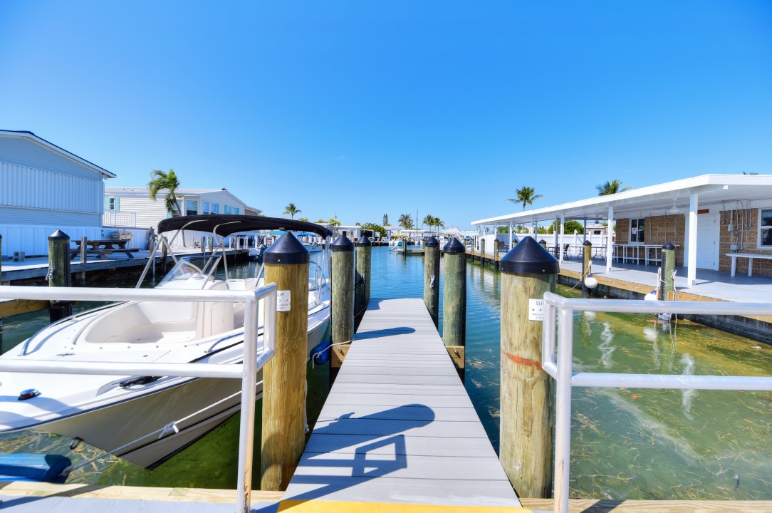 Windy Point Oceanfront in Geiger Key — Marina