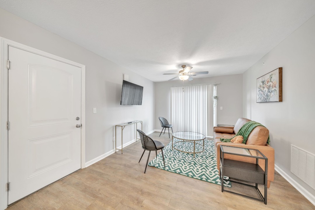 Stonecrest 713, · Unit 2/2
