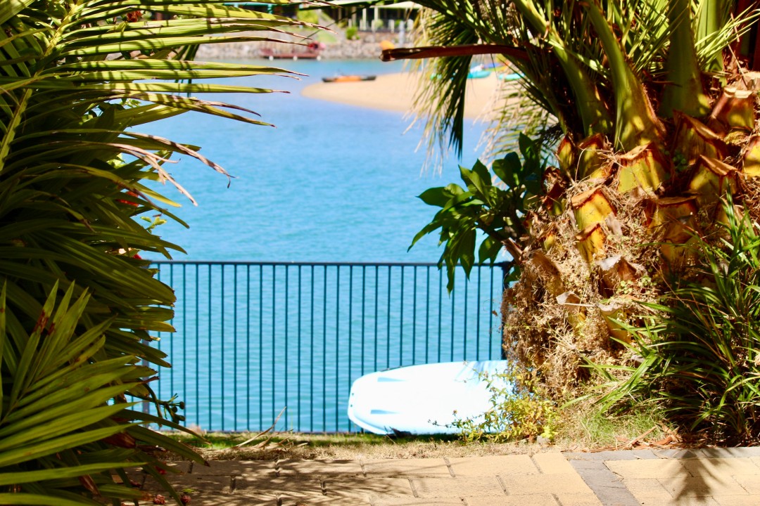 Close to Local Attractions
Access to walking trails, cafes, and nearby wineries.