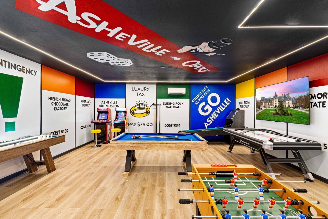 Wildernest Villa Ashevillopoly game room