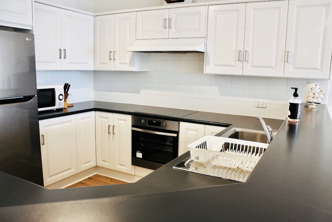 Cook up your favourites using local produce in a stylish setting.