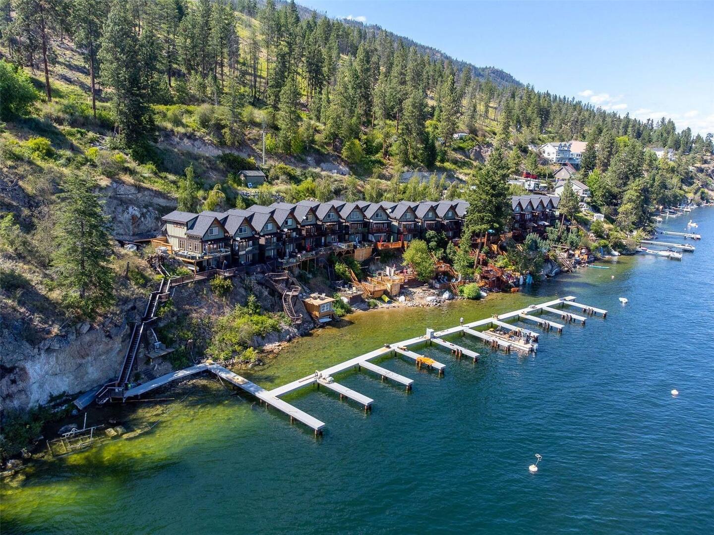 Serene Lakeside Getaway at Secret Point