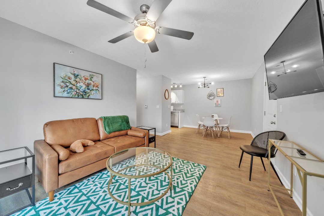 Stonecrest 717, · Unit 2/2