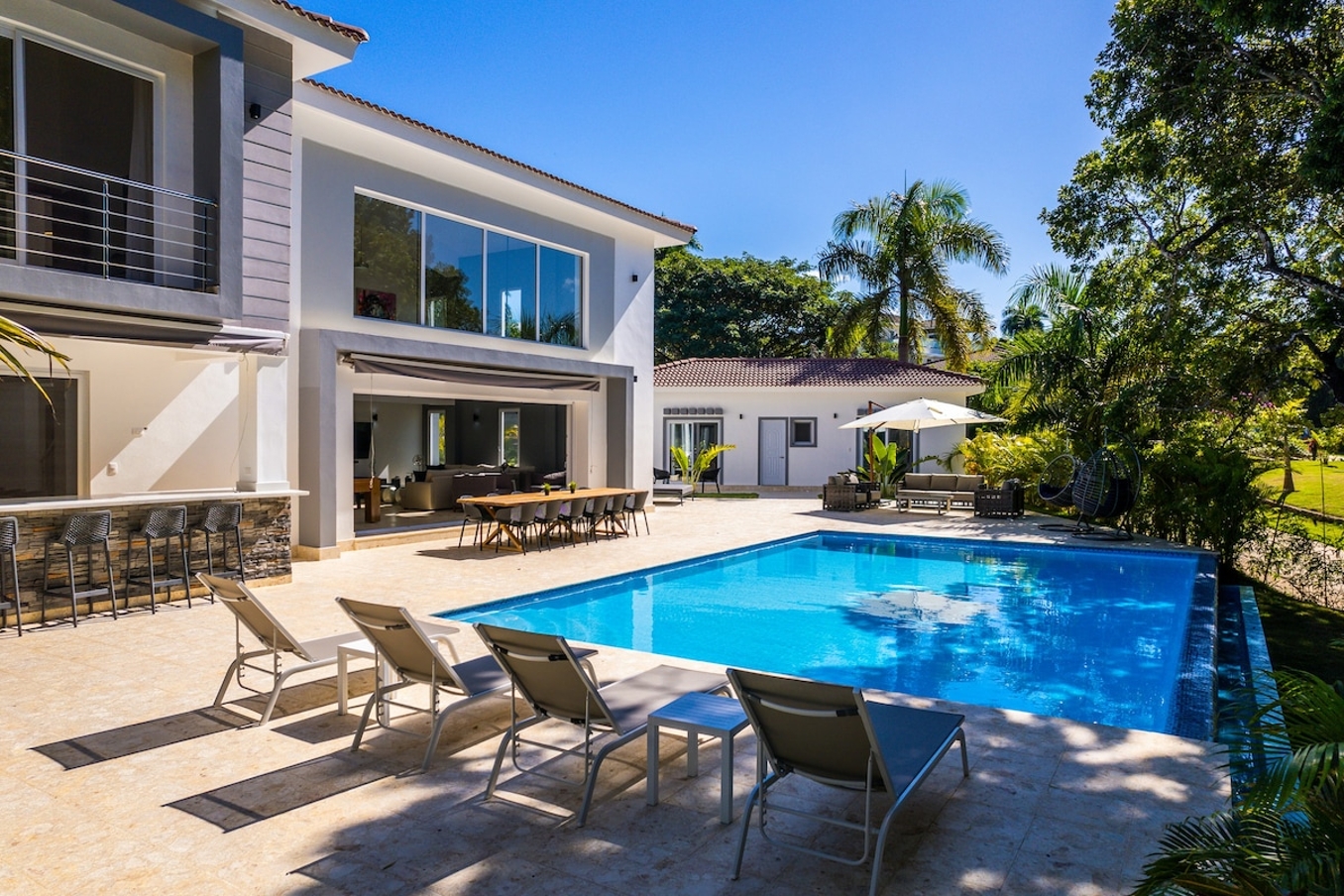 Vacation Rental Villa Collie VIP Lifestyle/7 King Master BR/Maid