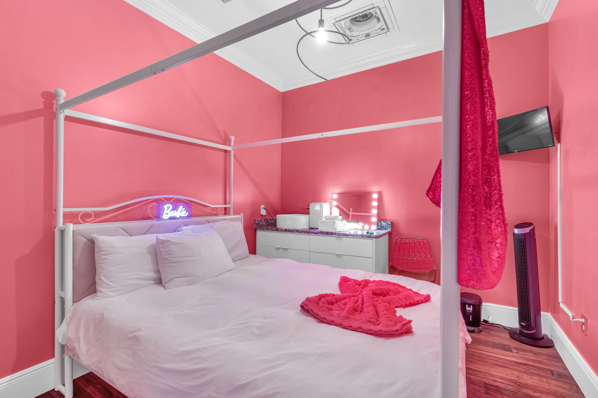 Statement bedroom with vibrant design details