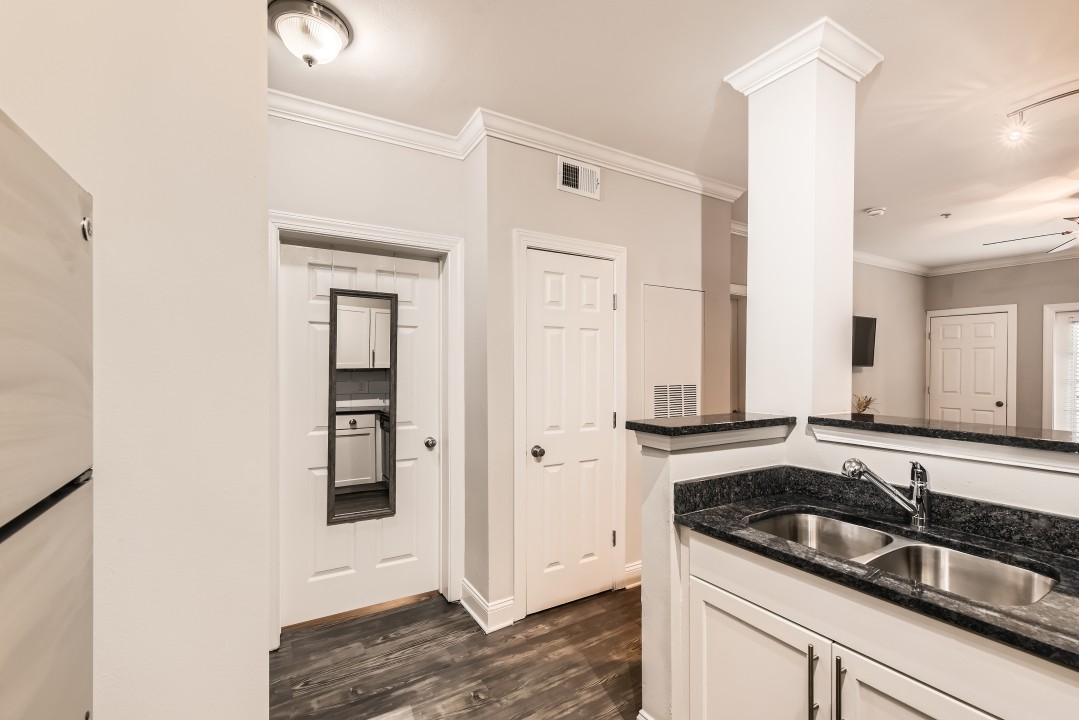 Crest at Midtown · Unit 4218 1/1