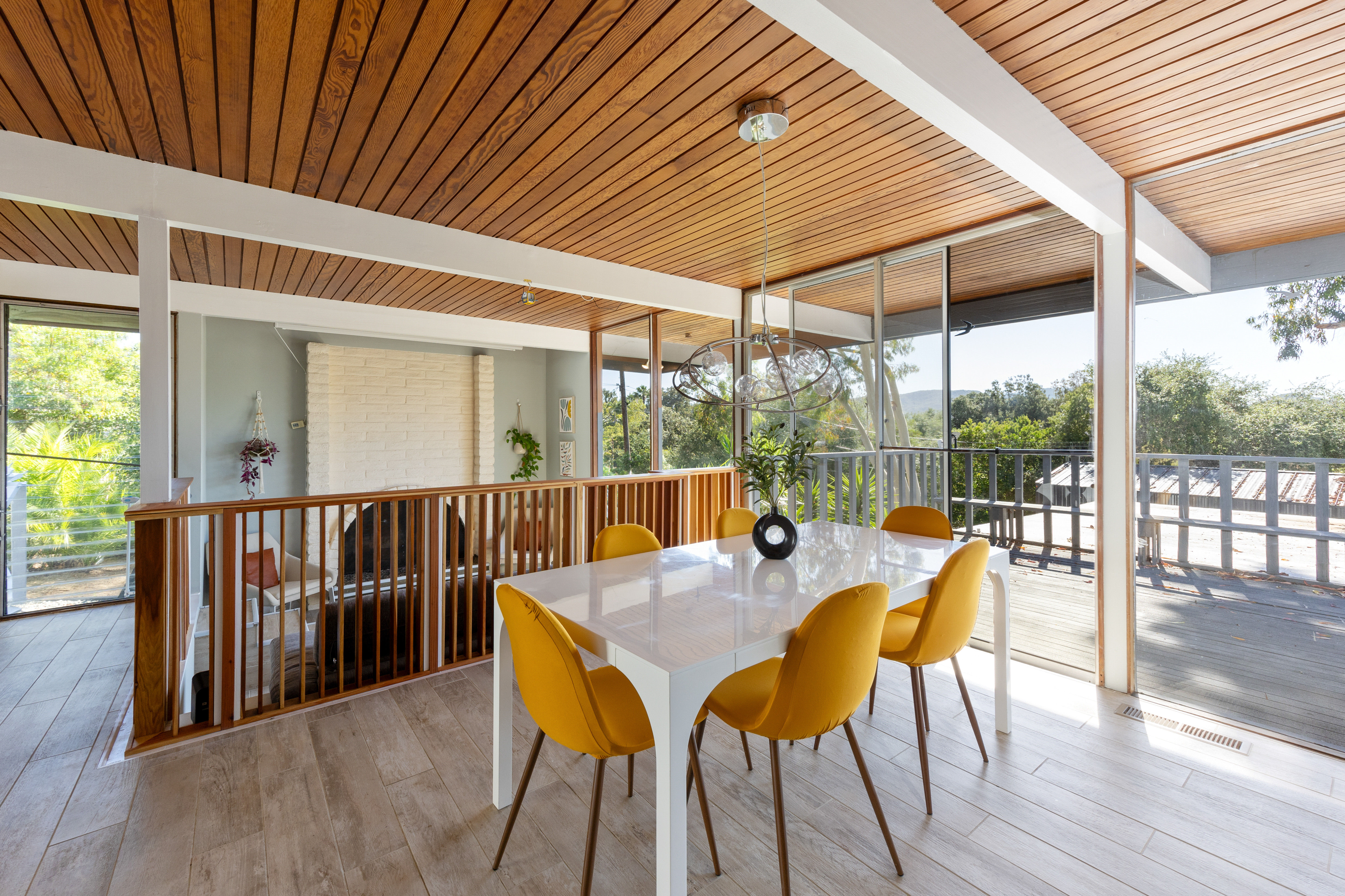 Mid-Century Masterpiece with Pool , Spa & Tesla photo 2