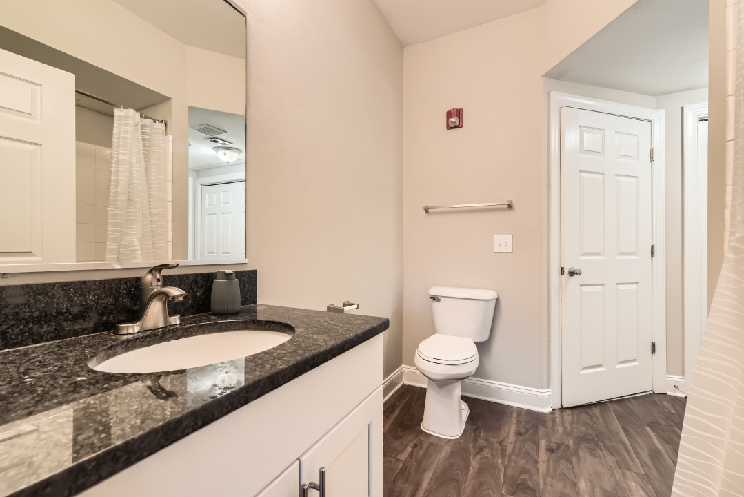 Crest at Midtown · Unit 4120 2/2