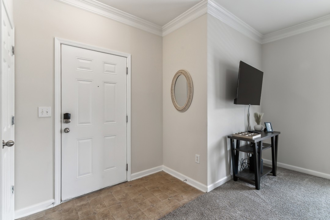 The Verandas, 2325 Calgary Crescent, · Unit 1/1