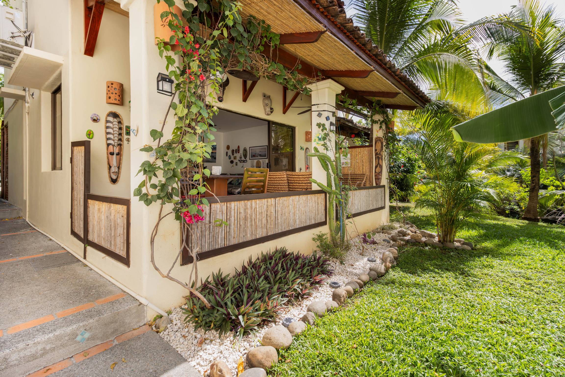 5-minute Walk to the Beach - Gated Community