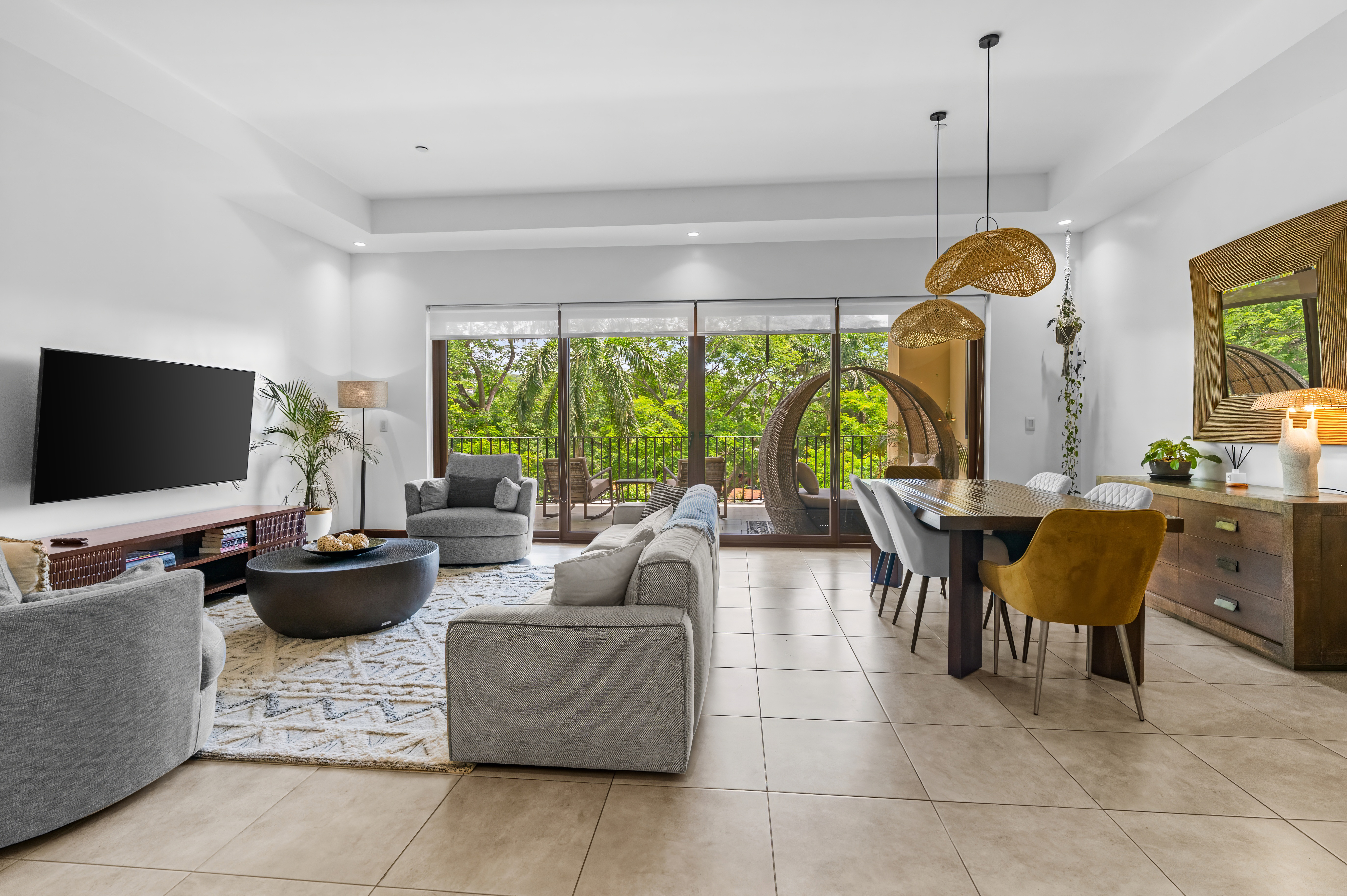 Spacious 3 Bedroom Condo - Walk to the Beach — Playa Hermosa, Guanacaste Province — vacation rental