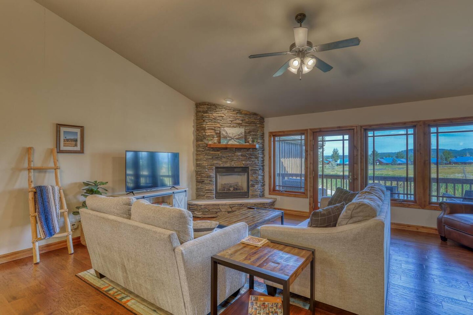 Pet-Friendly Pagosa Peak Luxury Home