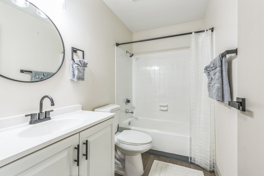 Rosehill Pointe · Unit 122 2/1