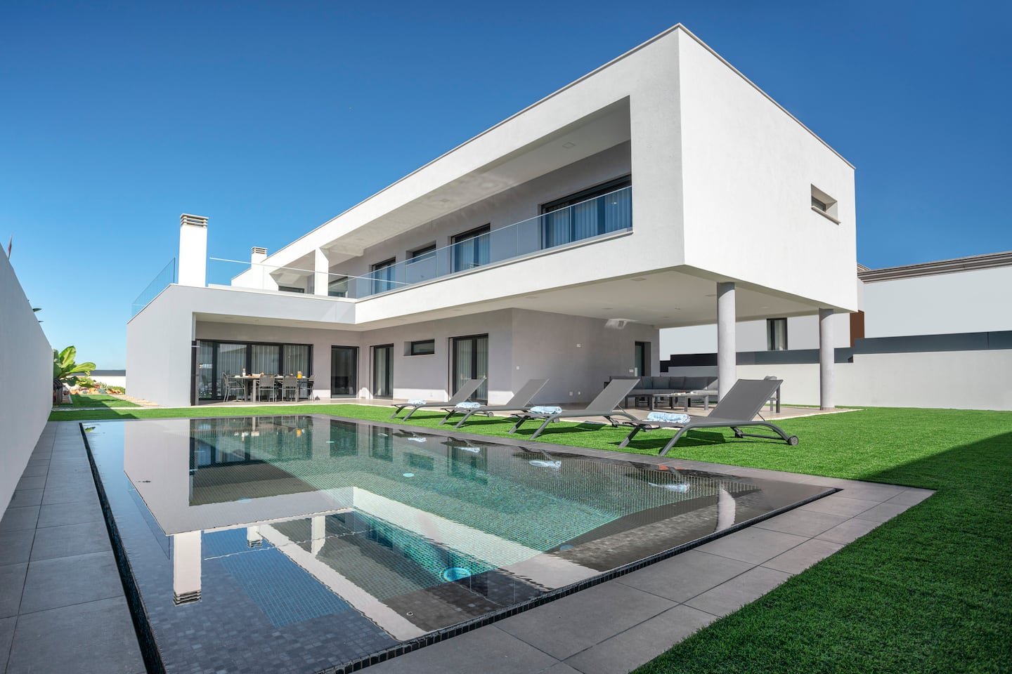 V5 Villa Emma - Luxury 5 bedroom, Pool and Jacuzzi — Alvor, Faro — vacation rental