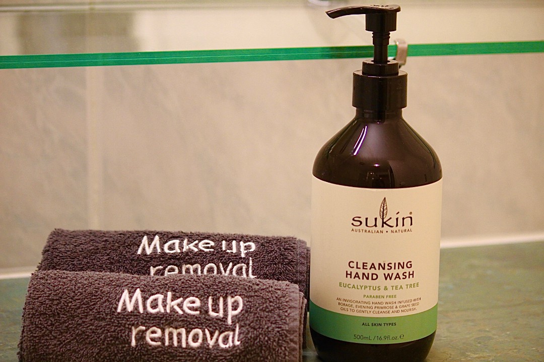 Linen & Towels Provided. Fresh quality linen and bath towels are supplied for all guests