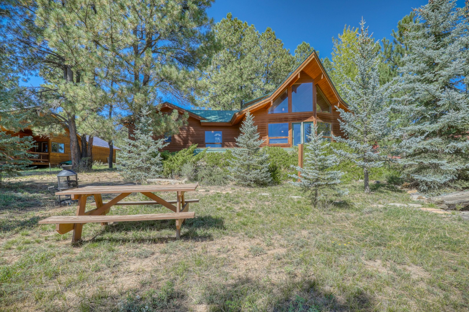 Lake Forest Lodge