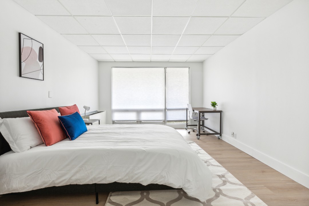 on East, 120 - · Unit 111  1/1