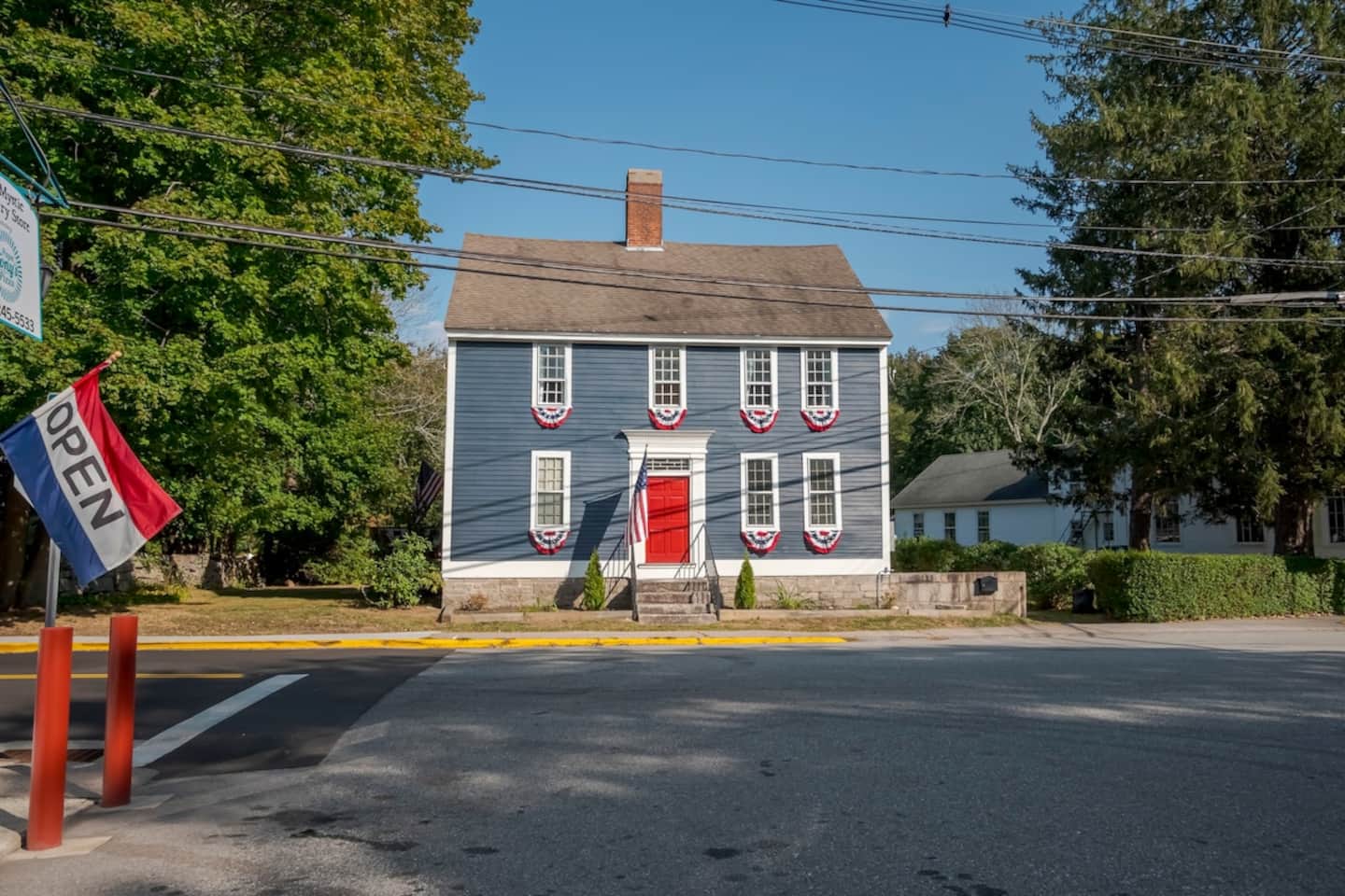 Charming Nautical Getaway With Historic Flair - Inviting Retreat - Connecticut
